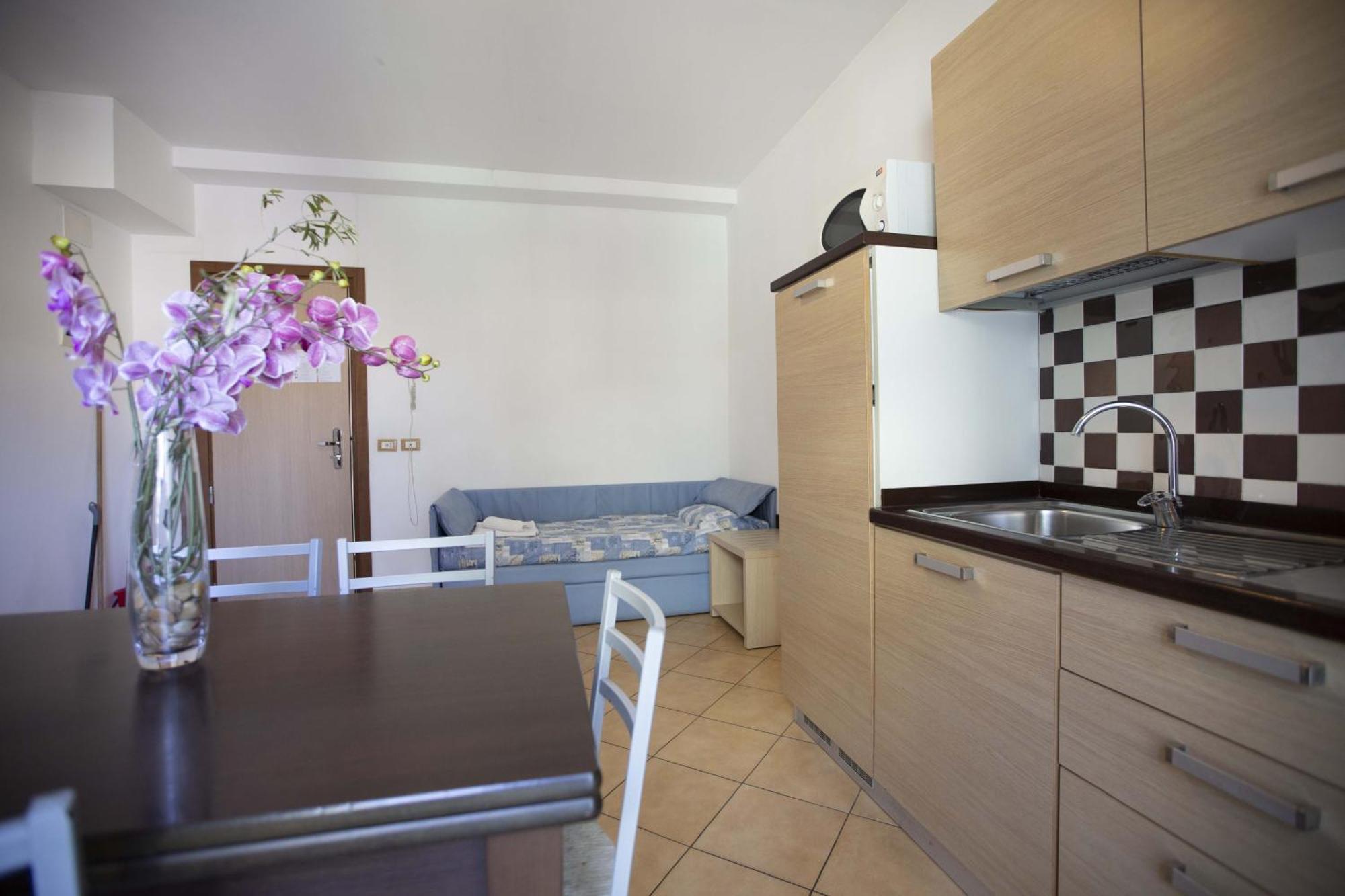 Eurogarden Aparthotel 3*